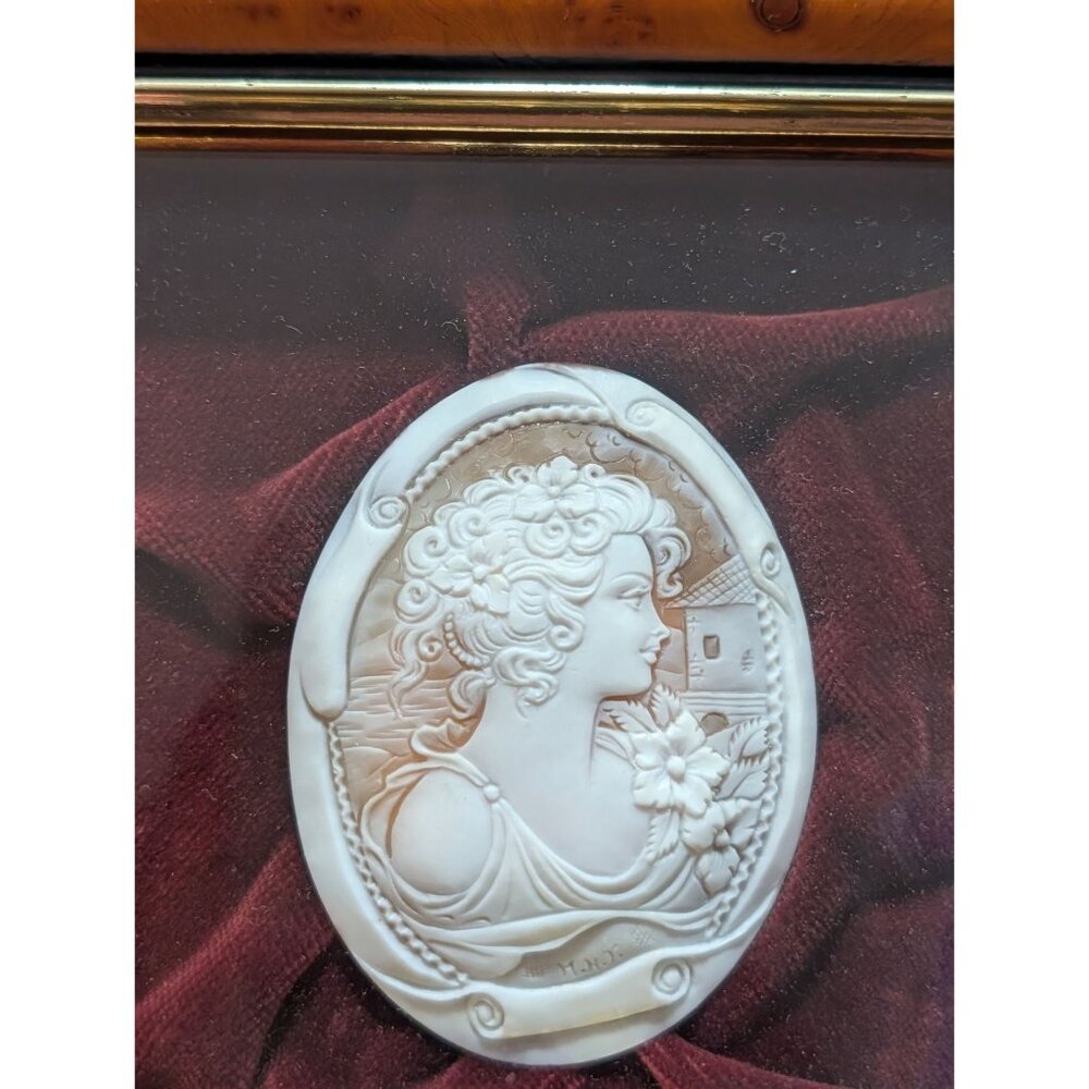 Vintage Italian Cameo Art Burled Wood Frame Velvet Backing made in Italy - Picture 11 of 13